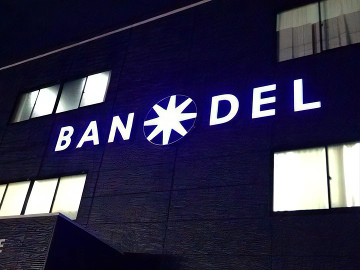 BANDEL 様 LED表面発光 施工実績 追加3 BANDEL 様 LED表面発光 施工実績 追加3