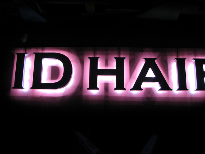 ID HAIR　LEDバックライト　施工実績5