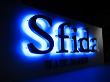 美容室 Sfida 様　LEDバックライト　施工実績